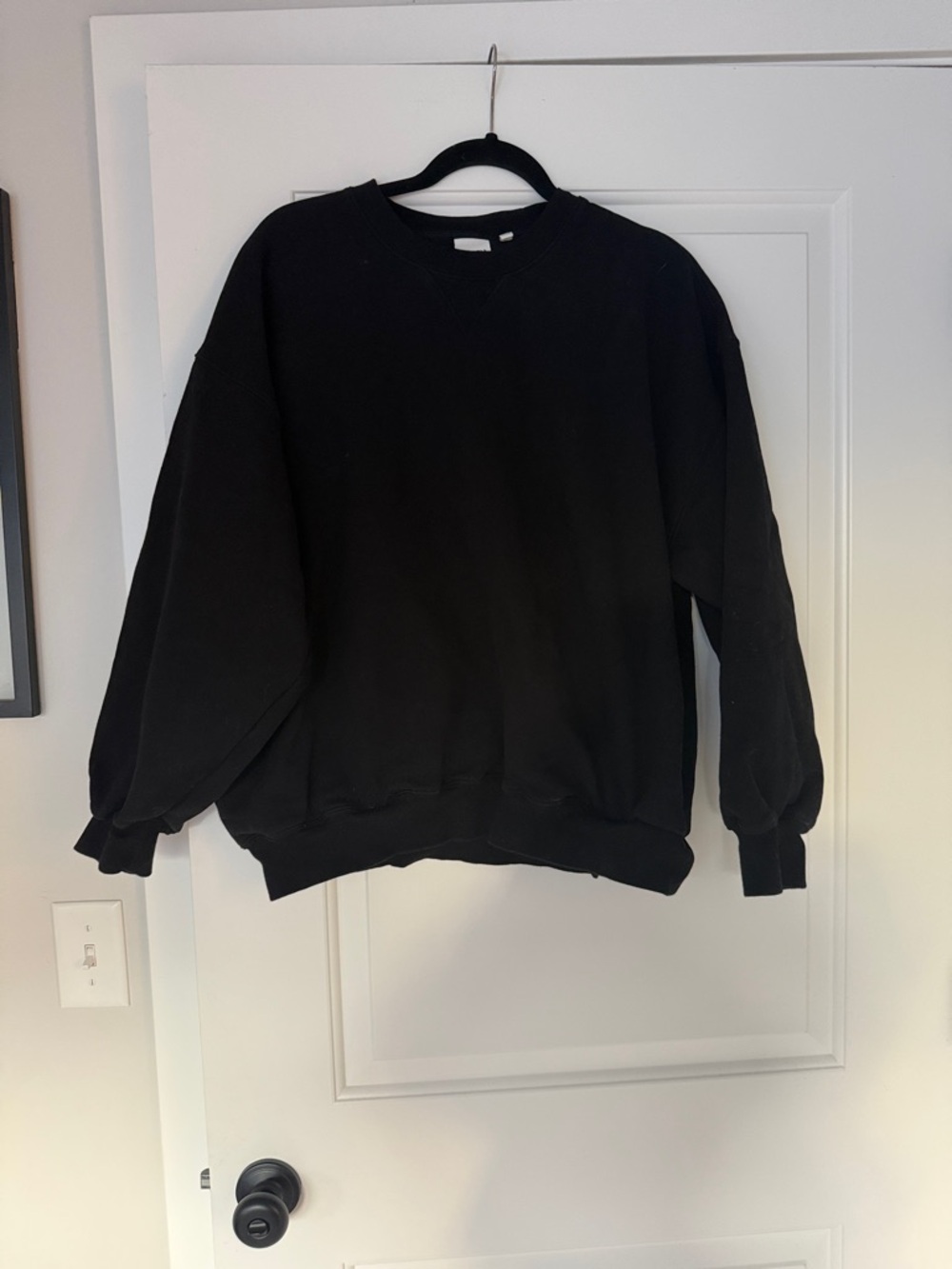 Aritzia Mega Fit Crew w/pockets